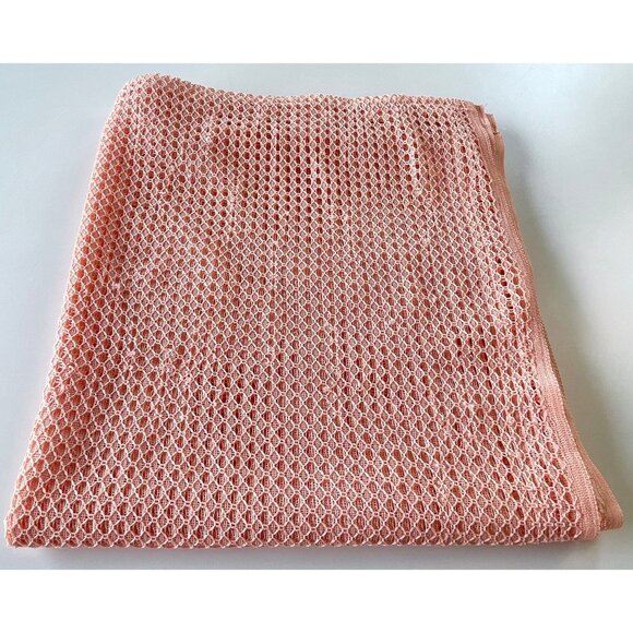 Vintage 1980s peach shower curtain, mesh open weave pattern, decorative panel - Picture 8 of 10